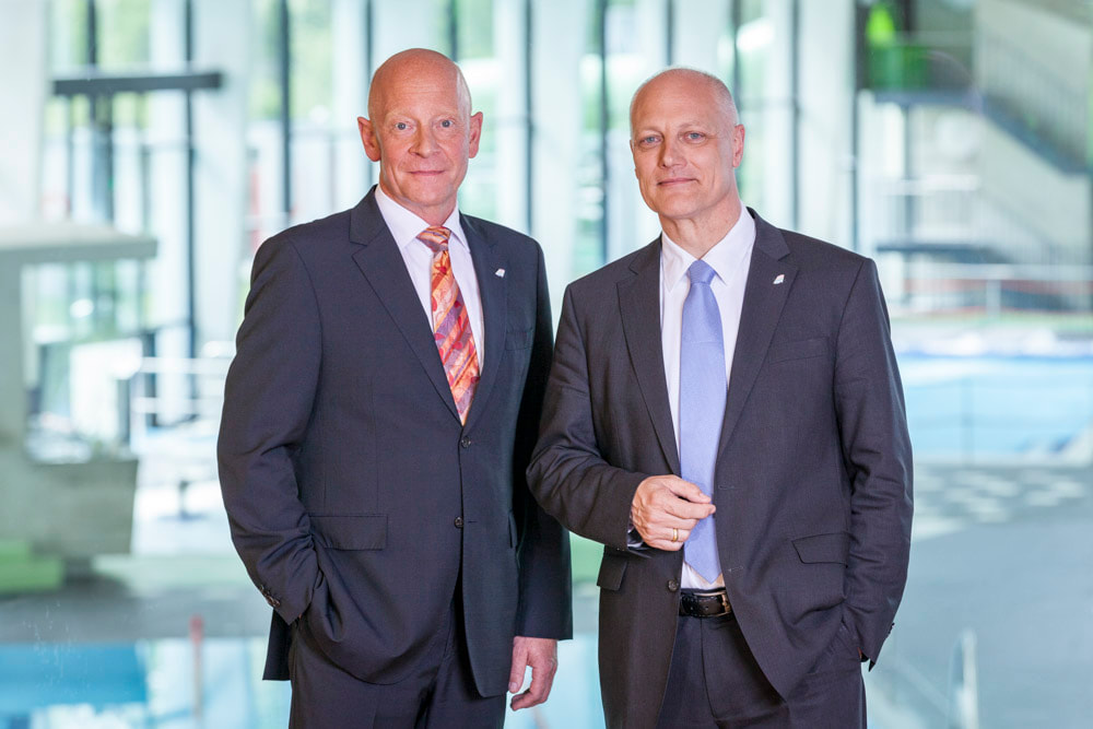 Gerhard Reinke und Berthold Schmitt, Geschäftsführer der Köln Bäder GmbH