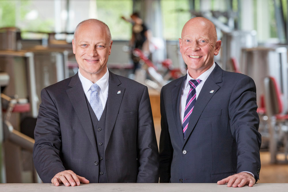 Berthold Schmitt und Gerhard Reinke, Geschäftsführer der Köln Bäder GmbH